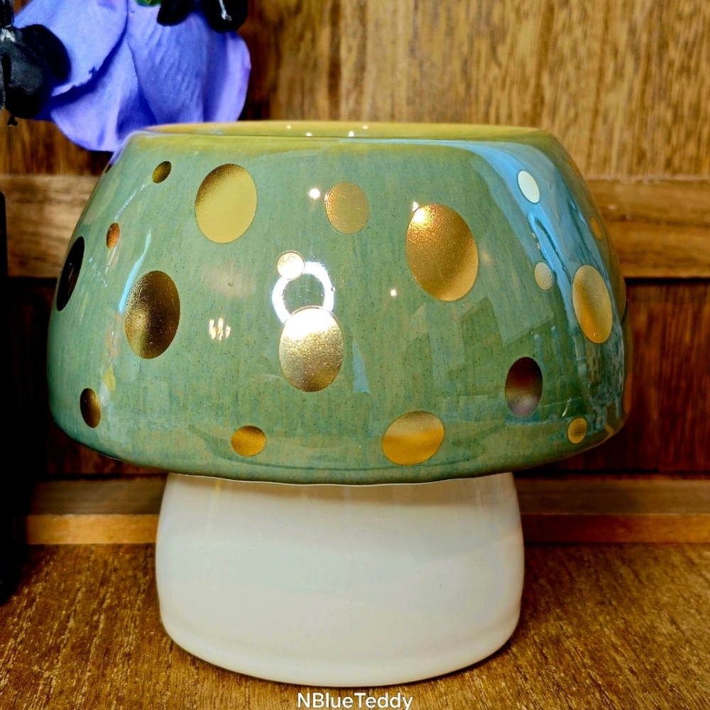 Bath & Body Works Mushroom Single Wick Candle Holder